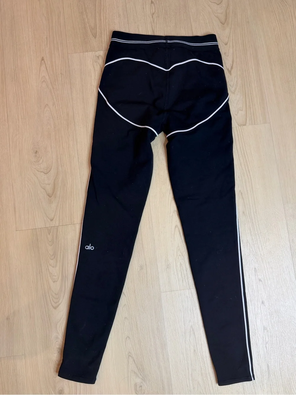Alo Airbrush High-Waist Heart Throb Legging